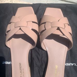 💥💥SOLD💥💥 YSL Flat Tribute